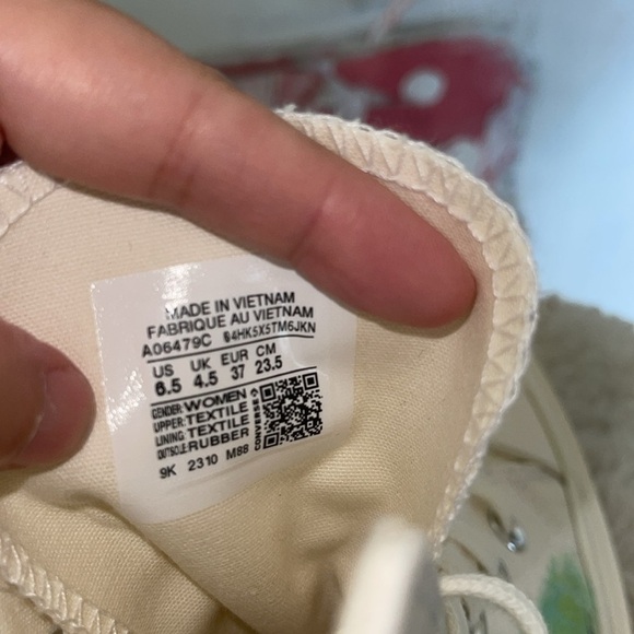 Converse hand painted customized White Platform Sneakers with Character By me - Picture 8 of 16